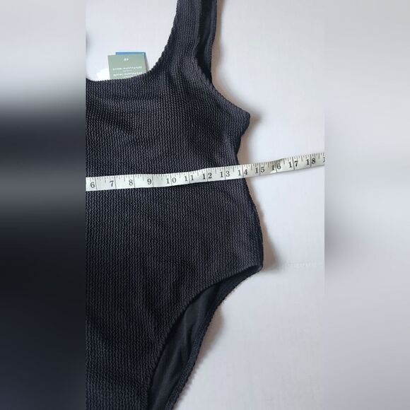 H&M Padded-Cup High-Leg Swimsuit in Black Textured Size Medium - Picture 10 of 14